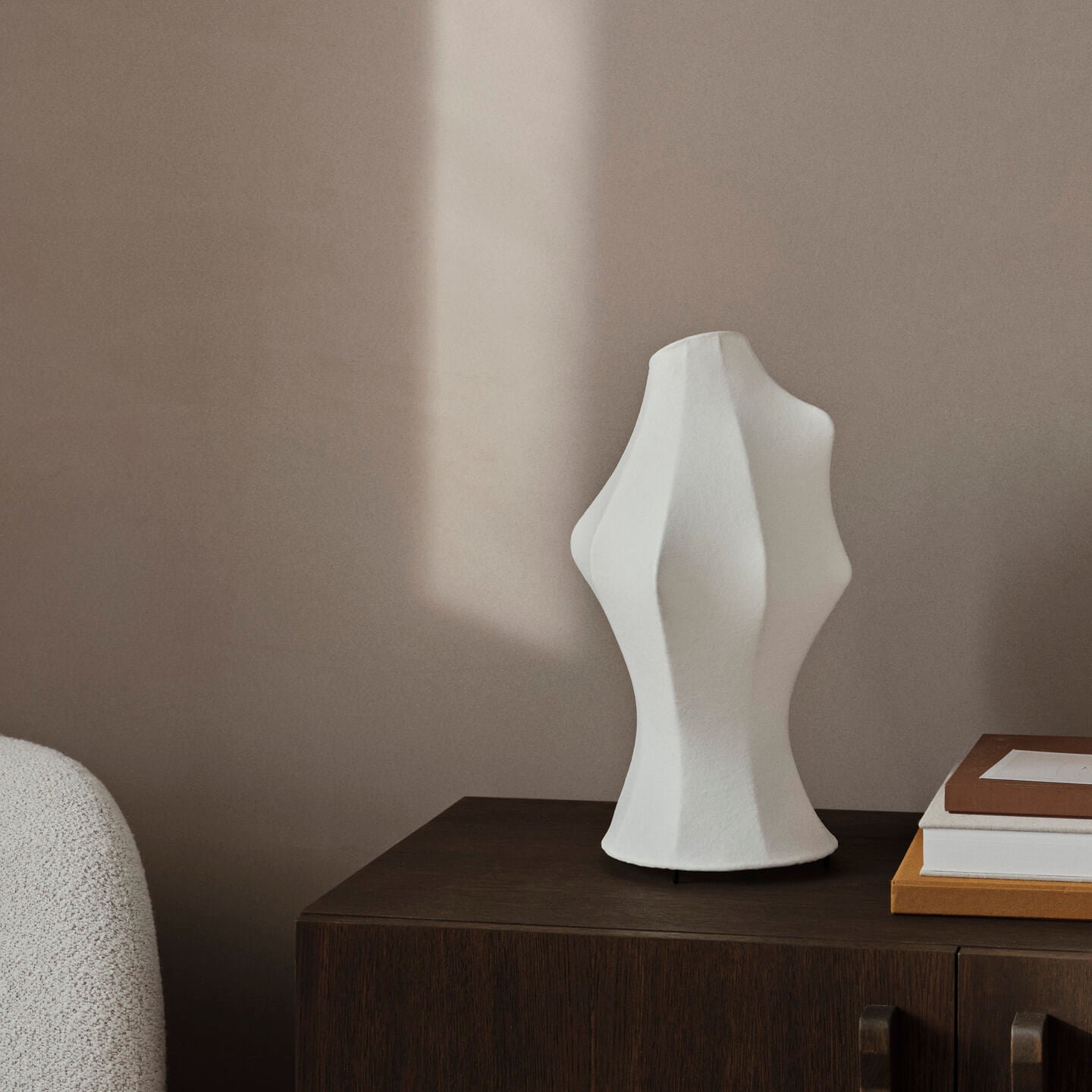 Dae Table Lamp - White