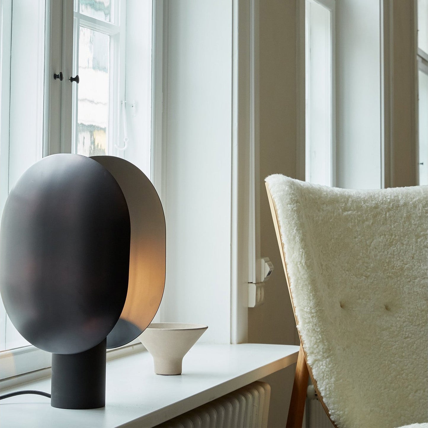 Clam Table Lamp
