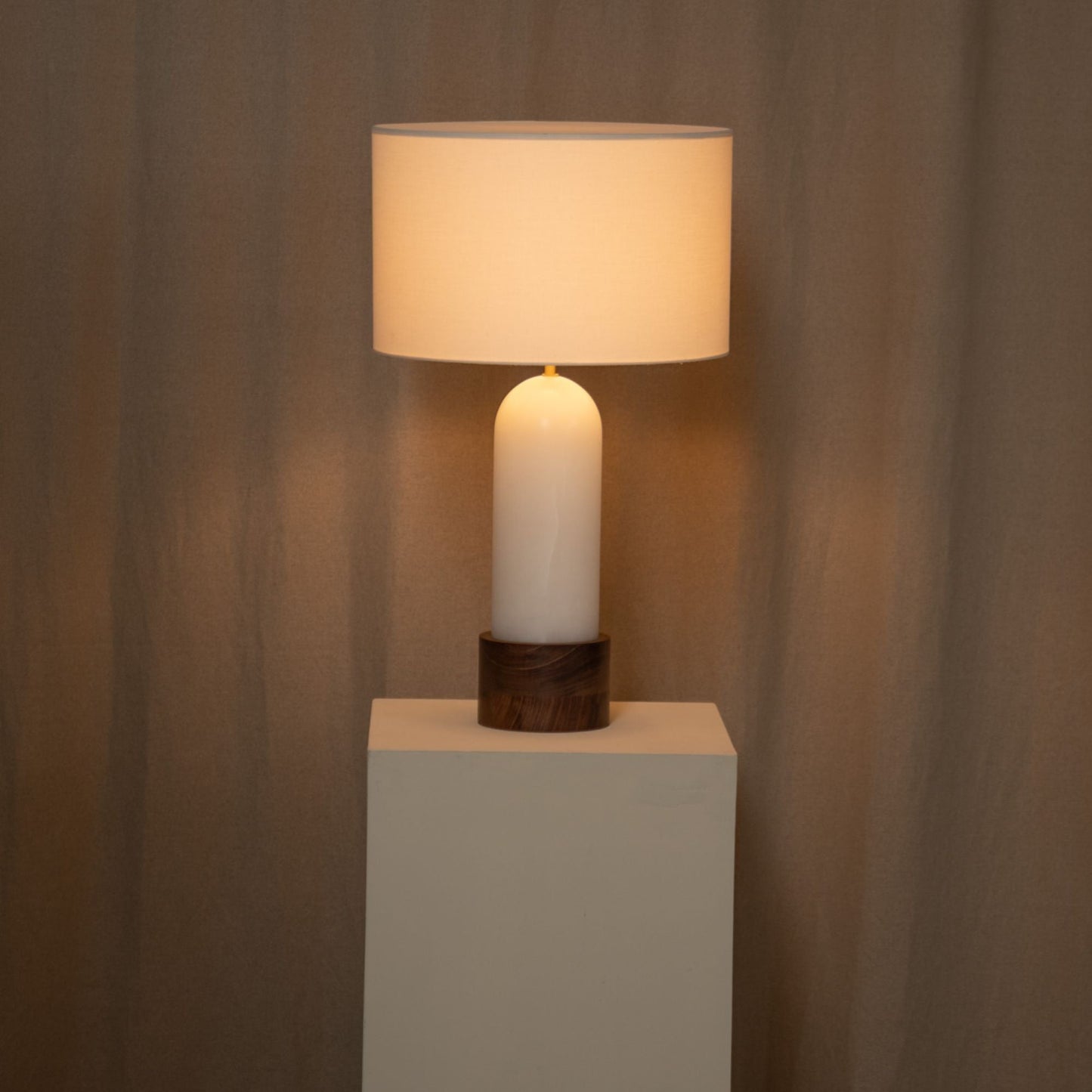 Pura Kelo White Alabaster Table Lamp