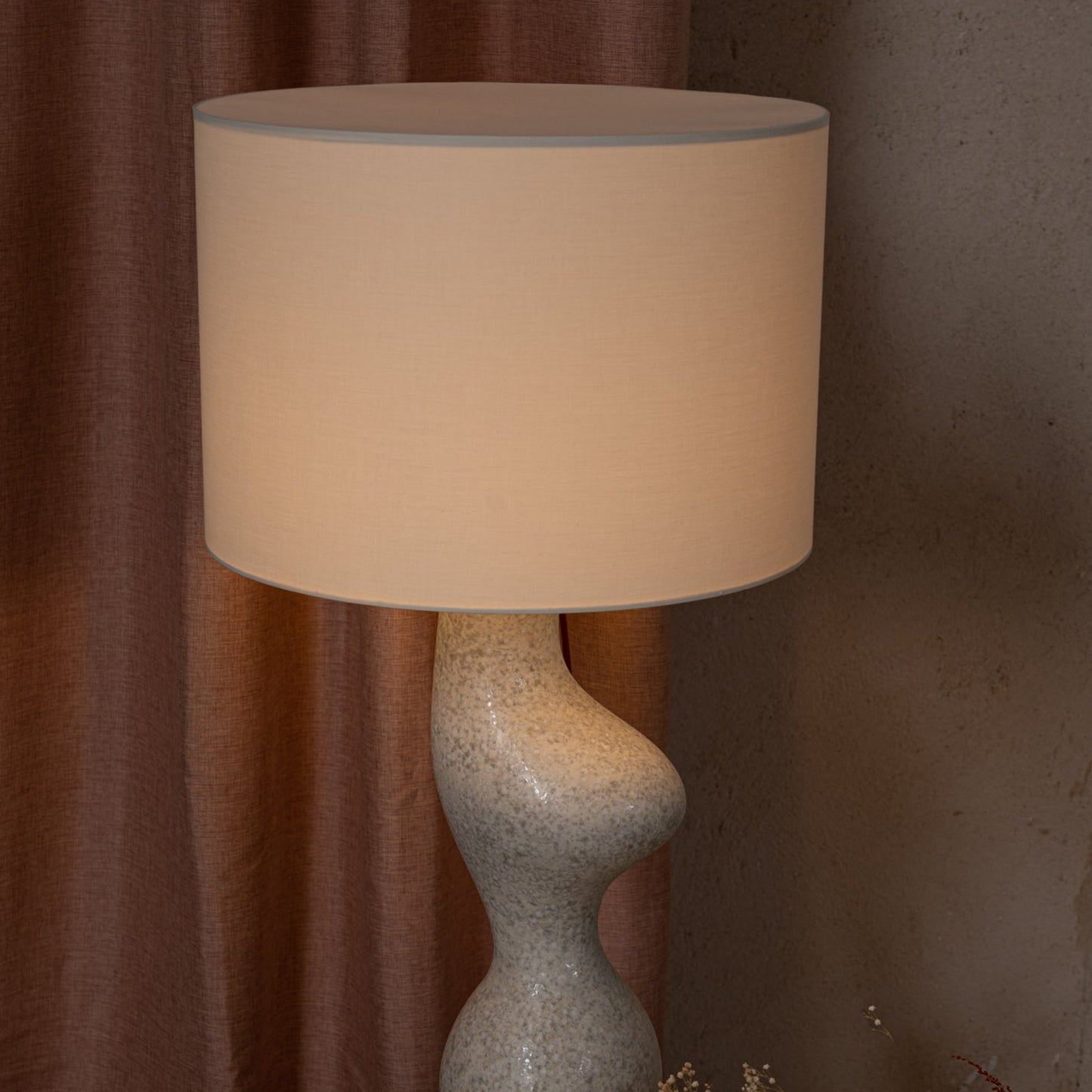 Venuso Ceramic Table Lamp